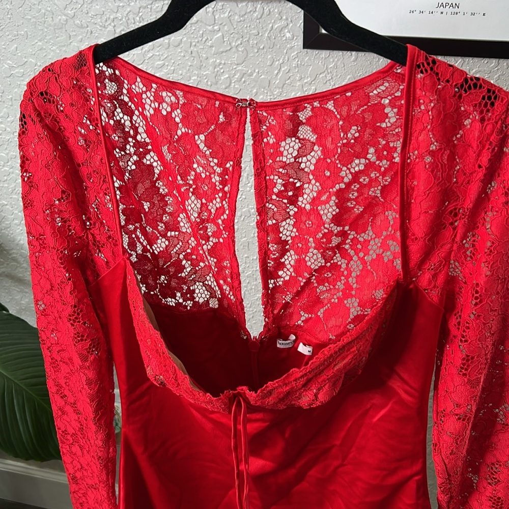 HOUSE OF CB 'Jennica' Red Rose Satin And Lace Mini Dress NWOT - Picture 10 of 11